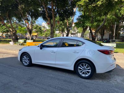 Bán xe Mazda 3 2018 số tự động, màu trắng