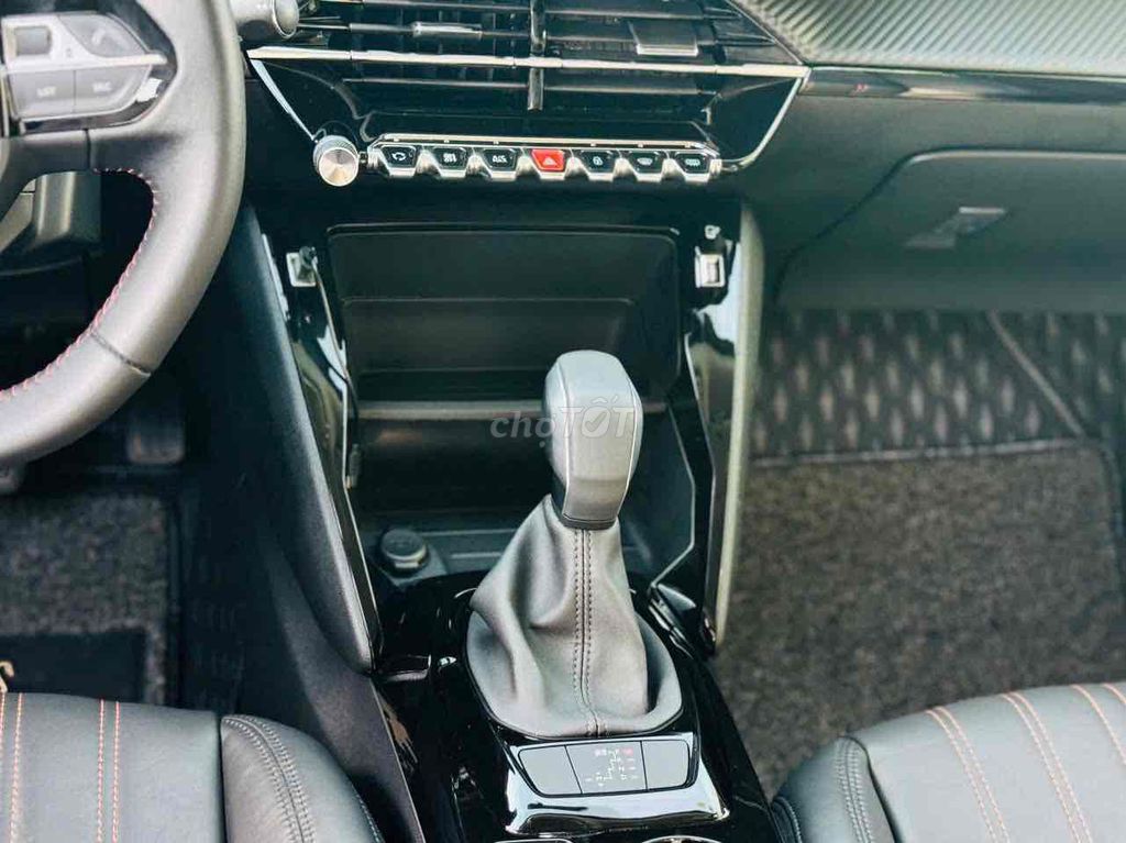 Peugeot 2008 Active 1.2 AT sản xuất 2022. Mua bán Ô tô tại Quận Hà Đông Hà Nội được đăng bởi A Huan  hình 8