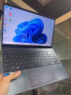 Asus Zenbook i5 11th 14 inch 8GB/256GB
