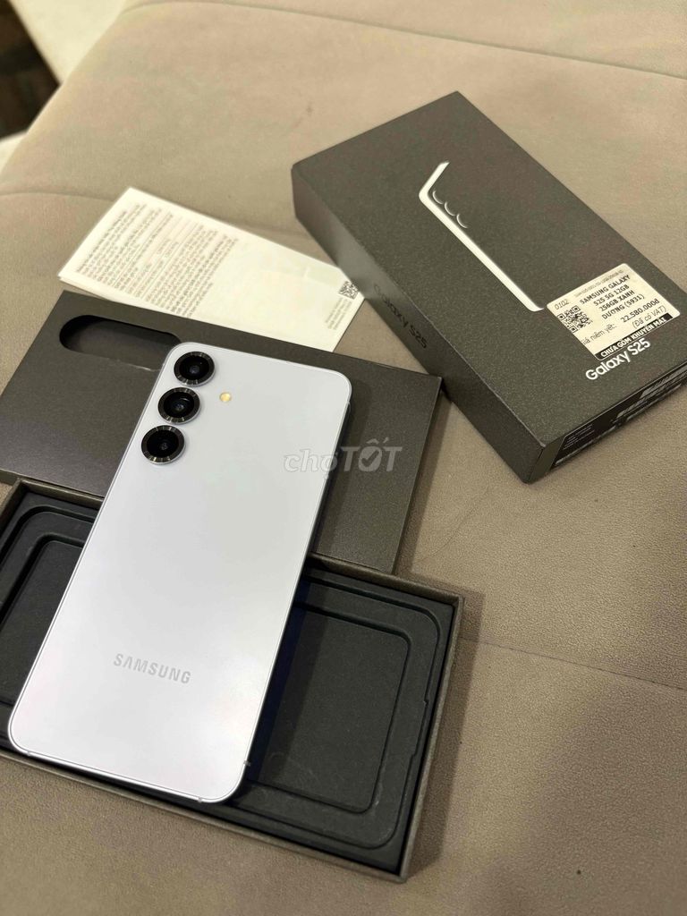 Samsung Galaxy S25 256GB Xanh VN Cellphone 3/2027. Mua bán Điện thoại tại Quận Đống Đa Hà Nội được đăng bởi Quý Hoàng hình 1
