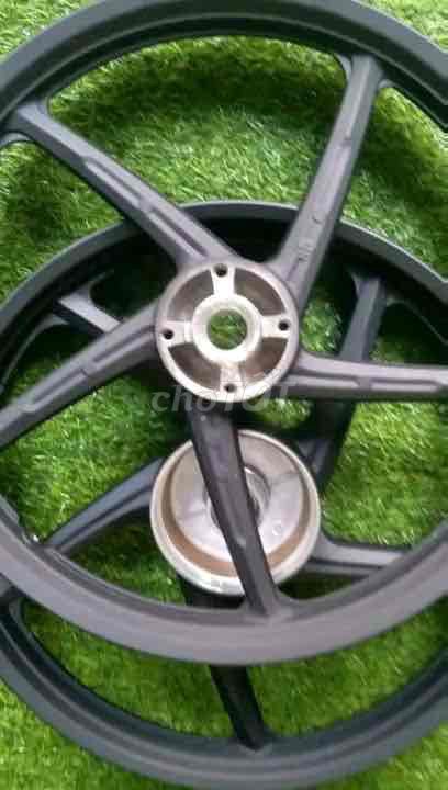 mâm vành 5 lá , 3 lá. Mua bán Phụ tùng xe tại Quận Sơn Trà Đà Nẵng được đăng bởi Võ mình thành hình 2