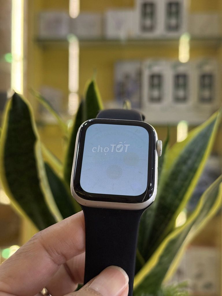 Apple Watch Series 6 44mm Bạc. Mua bán Thiết bị đeo thông minh tại Quận Gò Vấp Tp Hồ Chí Minh được đăng bởi Nguyễn Thị Thu Hiền hình 1
