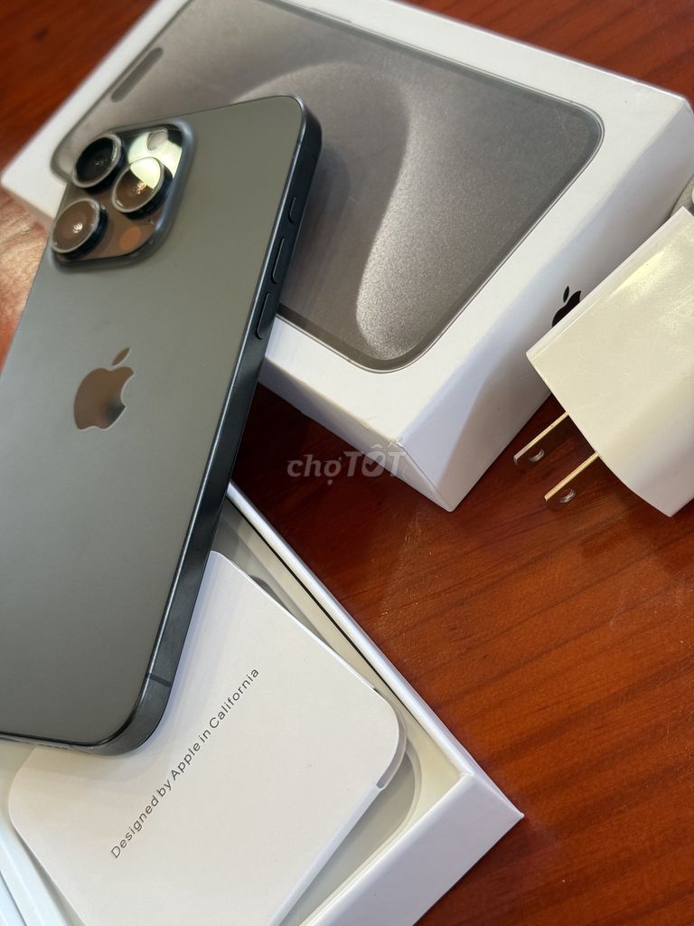 Cần bán iphone 15 promax 256gb màu đen bản QT