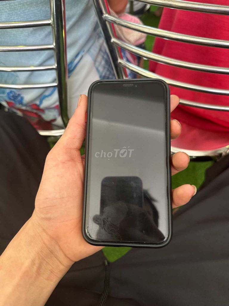 iPhone XR 64GB Đen. Mua bán Điện thoại tại Quận 4 Tp Hồ Chí Minh được đăng bởi Long hình 1