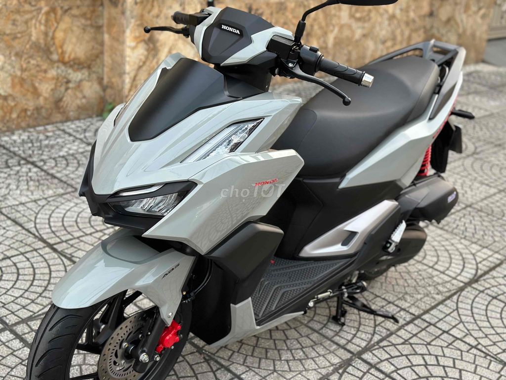 Vario 160 ABS mẫu 2024 9chủ ít đi1.800km mới100%