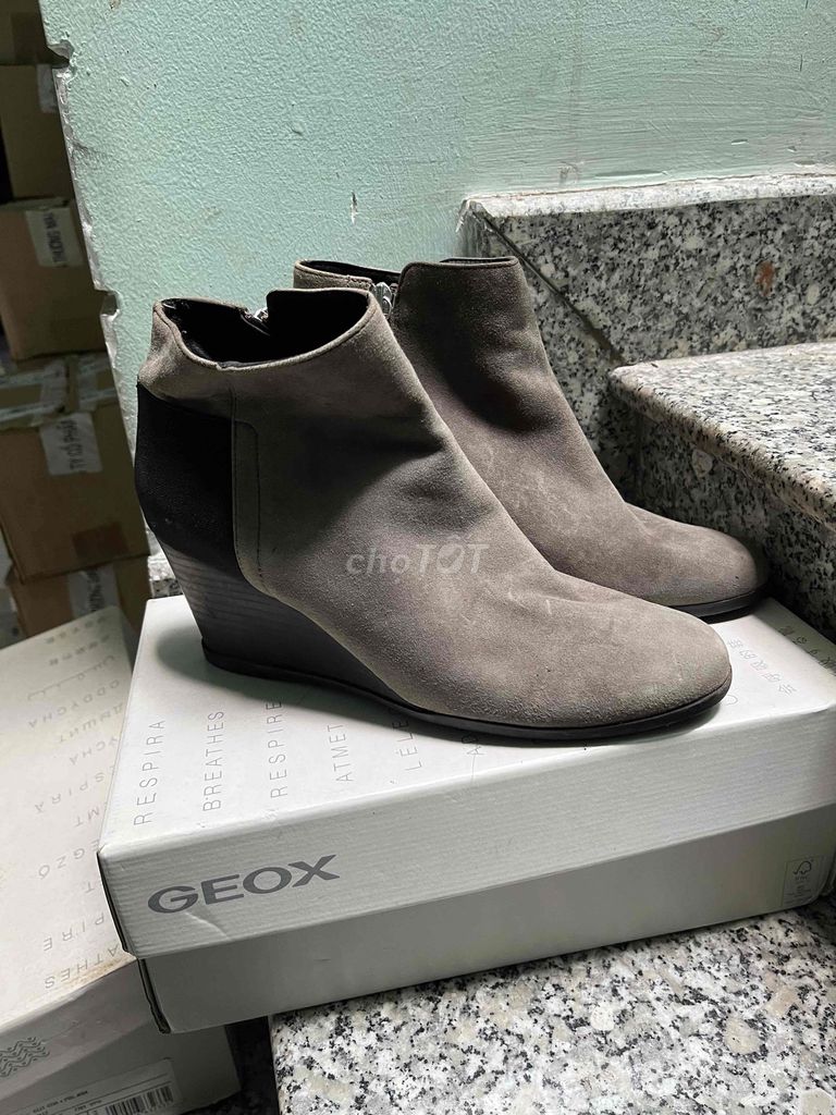 thanh lý Giày bốt nữ Geox hàng Ý size 39. Mua bán Giày dép tại Quận 6 Tp Hồ Chí Minh được đăng bởi Phi hình 1