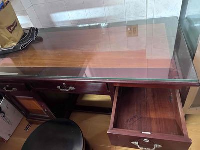 bàn làm việc gỗ bên. Mua bán Đồ dùng văn phòng tại Thị xã Long Mỹ Hậu Giang được đăng bởi Ngoc Nguyen