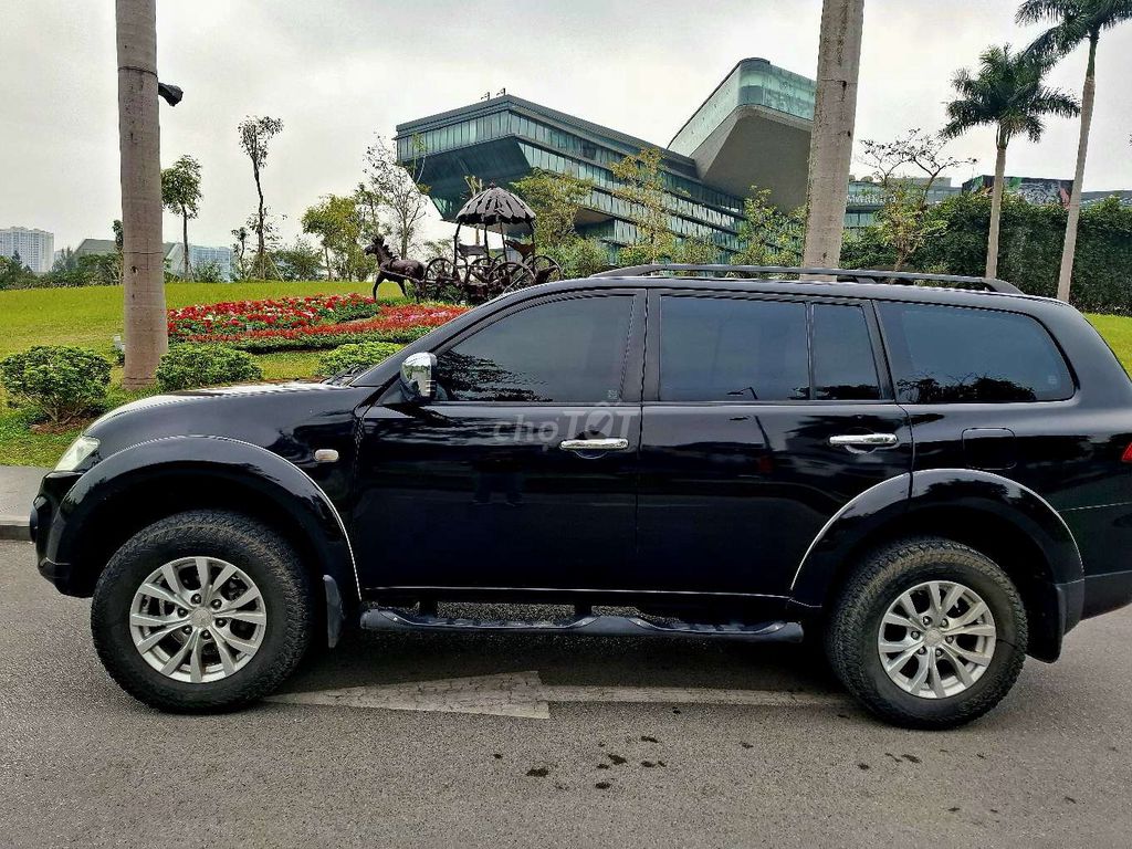 Mitsubishi Pajero Sport 2017 D 4x2 MT - 12000 km