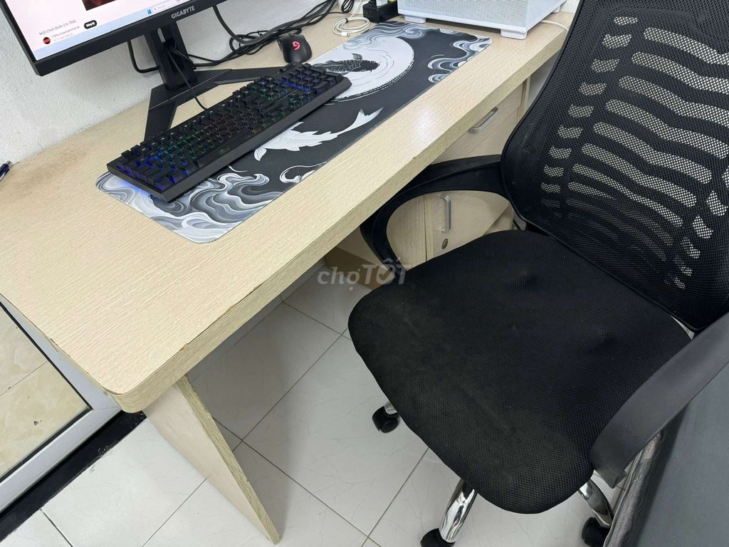 Bàn 60x120cm + ghế xoay thanh lý. Mua bán Bàn ghế tại Quận Nam Từ Liêm Hà Nội được đăng bởi Minh Vũ hình 1
