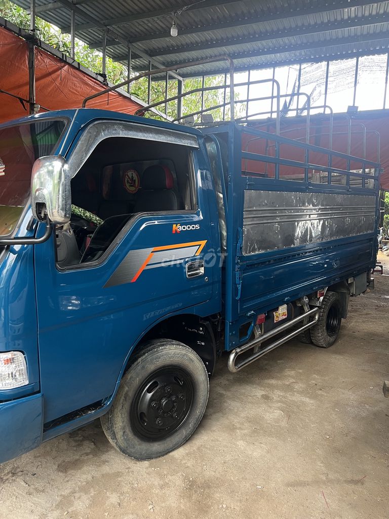 Kia k3000 2013 cánh dơi