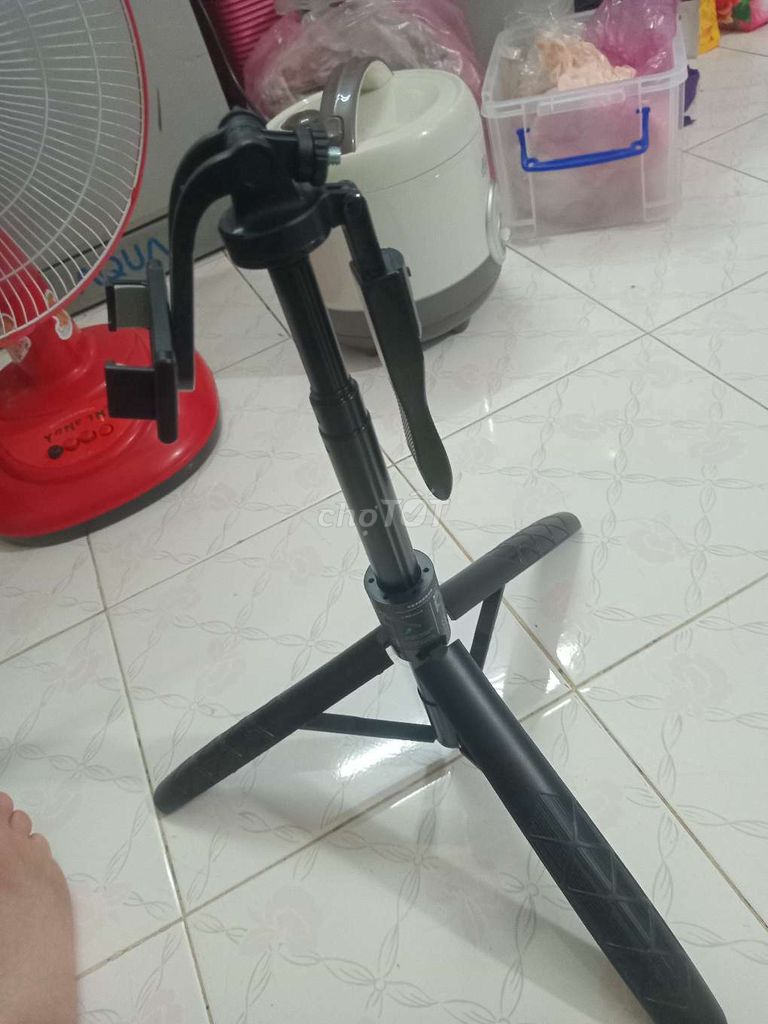 Chân Quay Phim Chụp ảnh Đen Đa năng. Mua bán Máy ảnh, Máy quay tại Quận 6 Tp Hồ Chí Minh được đăng bởi EPOXY CAO CẤP  hình 1