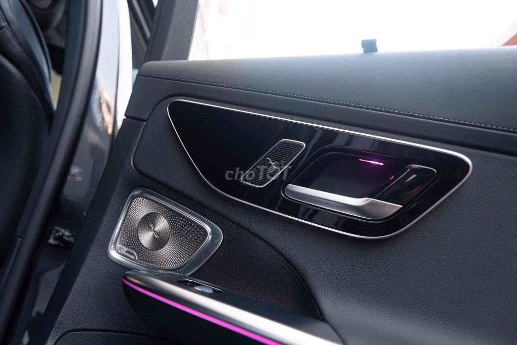 Mercedes C200 AVG Plus ĐKLĐ 2023 - 3900 km - 1 chủ. Mua bán Ô tô tại Quận 7 Tp Hồ Chí Minh được đăng bởi Thật Nguyễn LongAnh Auto hình 12