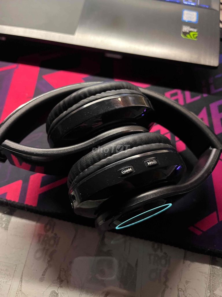 Tai nghe chụp tai Bluetooth Đen. Mua bán Tivi, Âm thanh tại Thành phố Hà Giang Hà Giang được đăng bởi Hà Dương Vũ hình 1