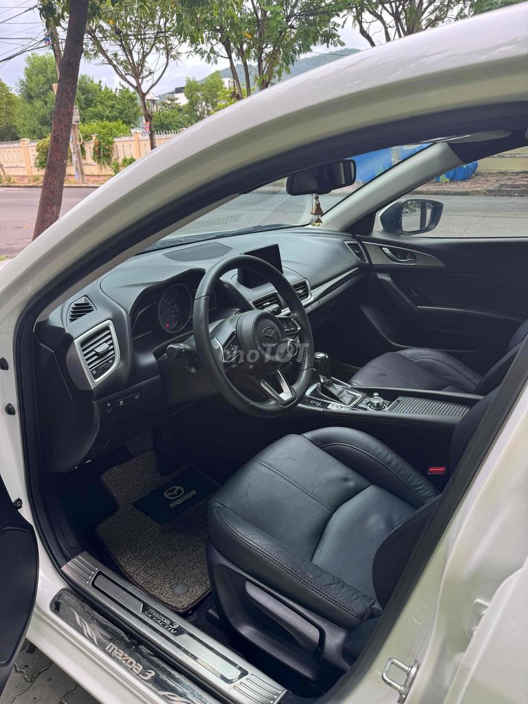 Mazda 3 2018 1.5 AT - 82000 km. Mua bán Ô tô tại Thành phố Qui Nhơn Bình Định được đăng bởi Tiến hình 8
