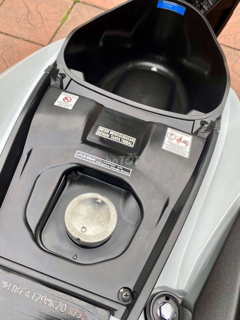 SIÊU PHẨM VARIO 150cc 2021 Trắng Đỏ Đen 7.000km. Mua bán Xe máy tại Quận Ninh Kiều Cần Thơ được đăng bởi Xe Máy TÂN LIÊN HƯNG 1 91B hình 18