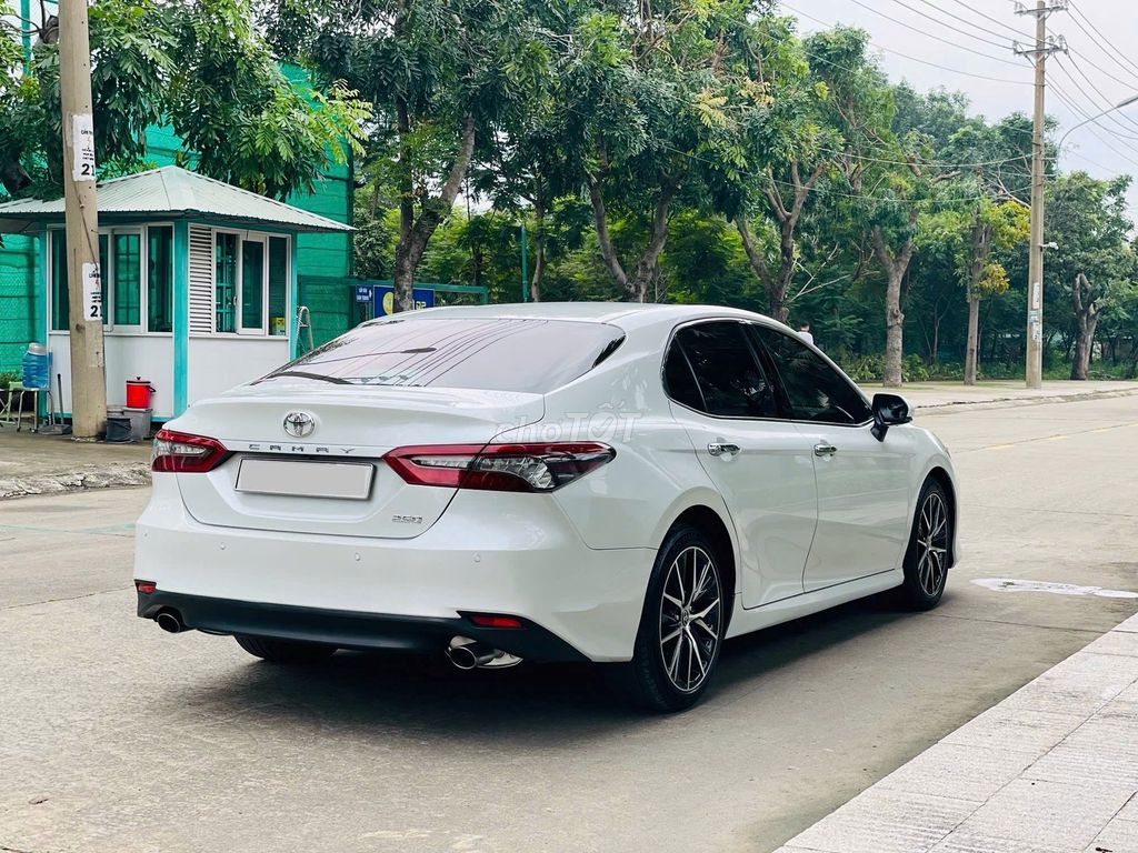 Toyota Camry 2.0Q 2021 - 66000 km. Mua bán Ô tô tại Thành phố Thủ Dầu Một Bình Dương được đăng bởi trần thị khánh huyền  hình 20