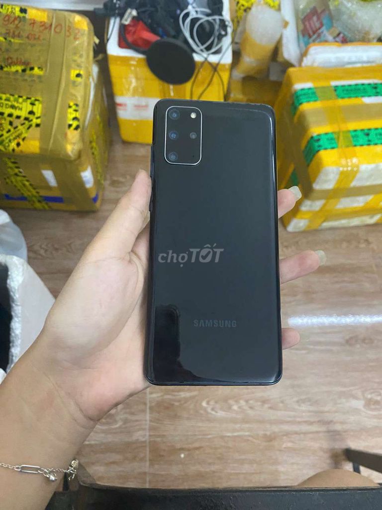 Samsung S20+, 8/128g, màn cong full zin. Mua bán Điện thoại tại Thành phố Thủ Dầu Một Bình Dương được đăng bởi Phước Mobile hình 1