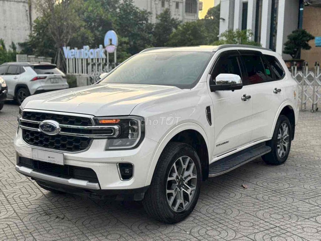 Ford Everest 2022 Titanium 4x2 20.000 km. Mua bán Ô tô tại Quận Tân Bình Tp Hồ Chí Minh được đăng bởi Sài Gòn Ford hình 2