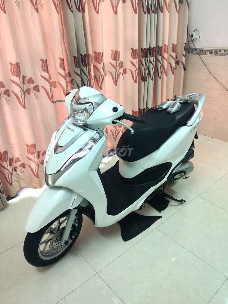 LEAD 4val chínhchủ 2024 đi đúng 2600km mới 99,9%. Mua bán Xe máy tại Quận Gò Vấp Tp Hồ Chí Minh được đăng bởi Mr Lam hình 2