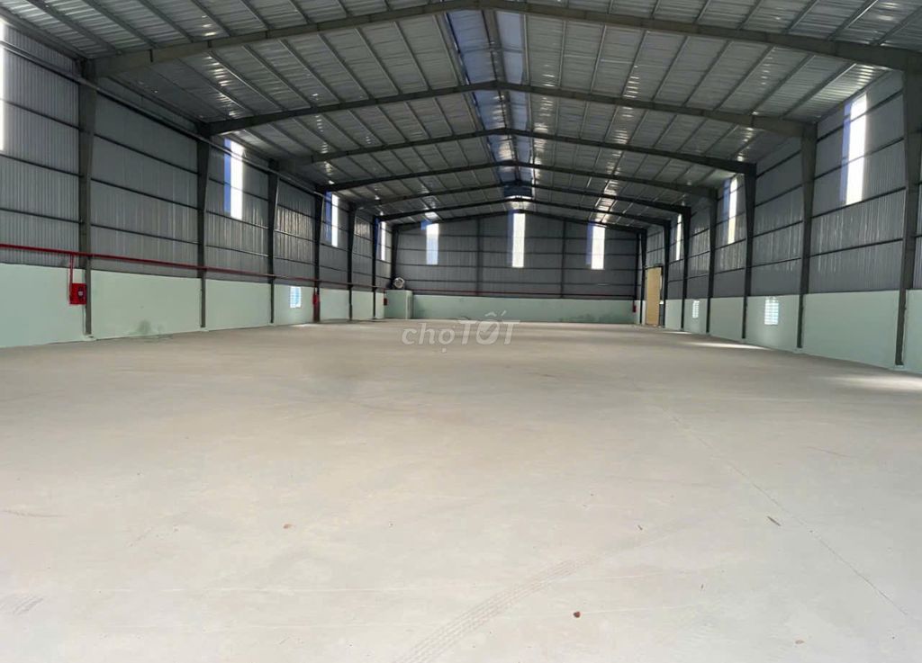 Cho thuê 1700m2 Xưởng Tân Uyên Gía :85 triệu PCCC , SX đa nghành nghề