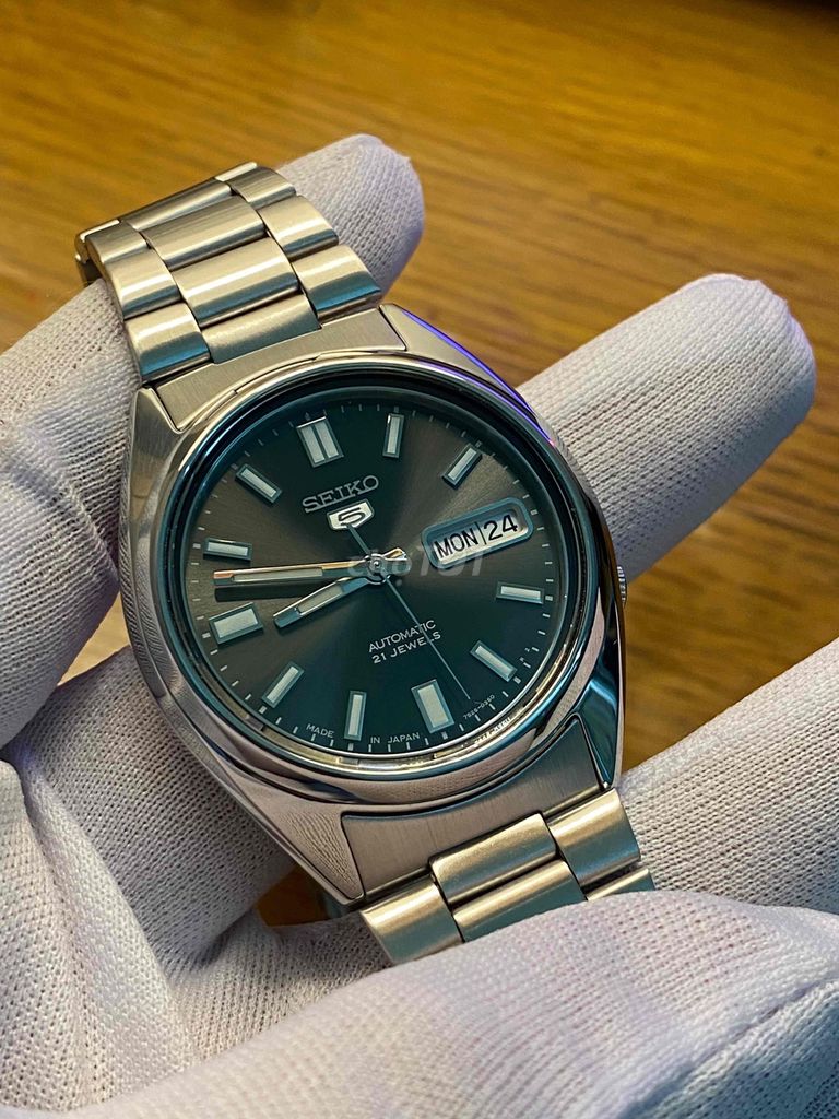 seiko 5 SNXS79J1 màu ghi lông chuột size 37