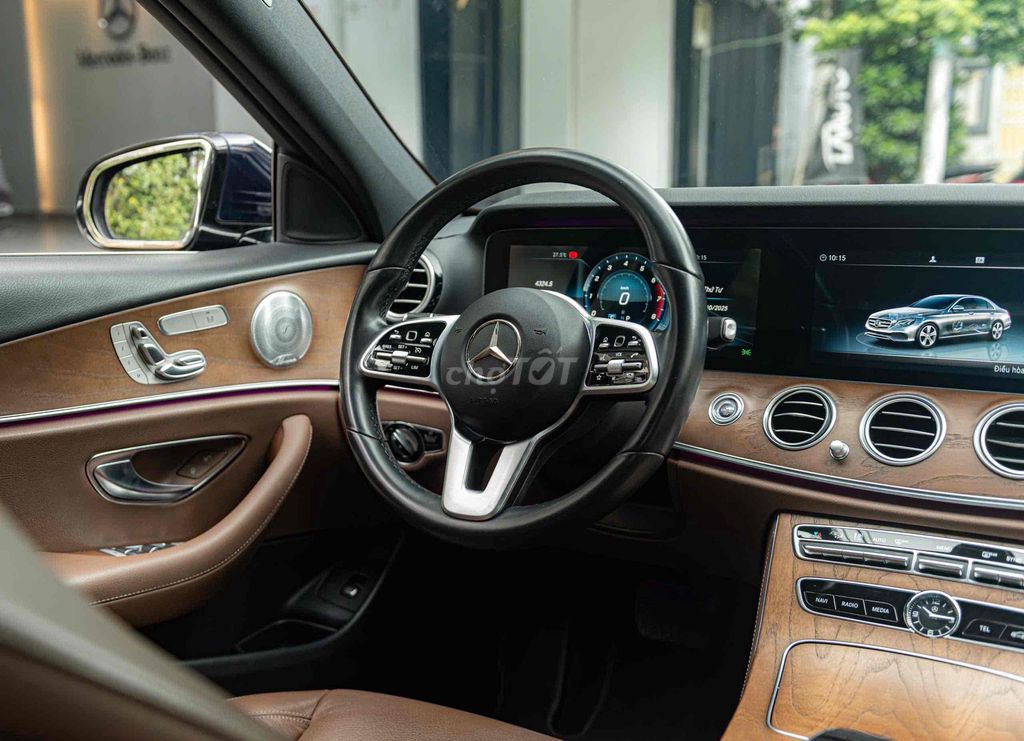 LONG ANH AUTO về Mercedes E200 sx2020 👍. Mua bán Ô tô tại Quận 7 Tp Hồ Chí Minh được đăng bởi LongAnh AuTo  hình 14