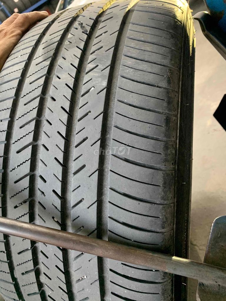 bán rẻ 245/40/19 atlat mới 99,9%. Mua bán Phụ tùng xe tại Quận 7 Tp Hồ Chí Minh được đăng bởi Tony Tèo hình 2