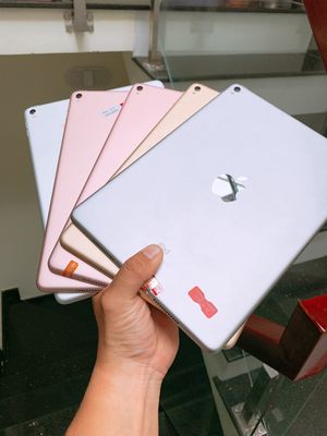 Apple iPad 9.7inch Wi-if モデル第5世代スペースグレイ ☆送料無料☆ジャンク☆docomo☆A1674 iPad Pro 9.7 インチ Wi