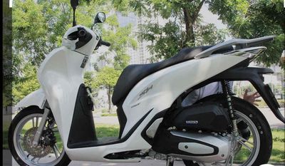 Honda SH 150cc 2020 Trắng. Mua bán Xe máy tại Quận 3 Tp Hồ Chí Minh được đăng bởi Trần Vy
