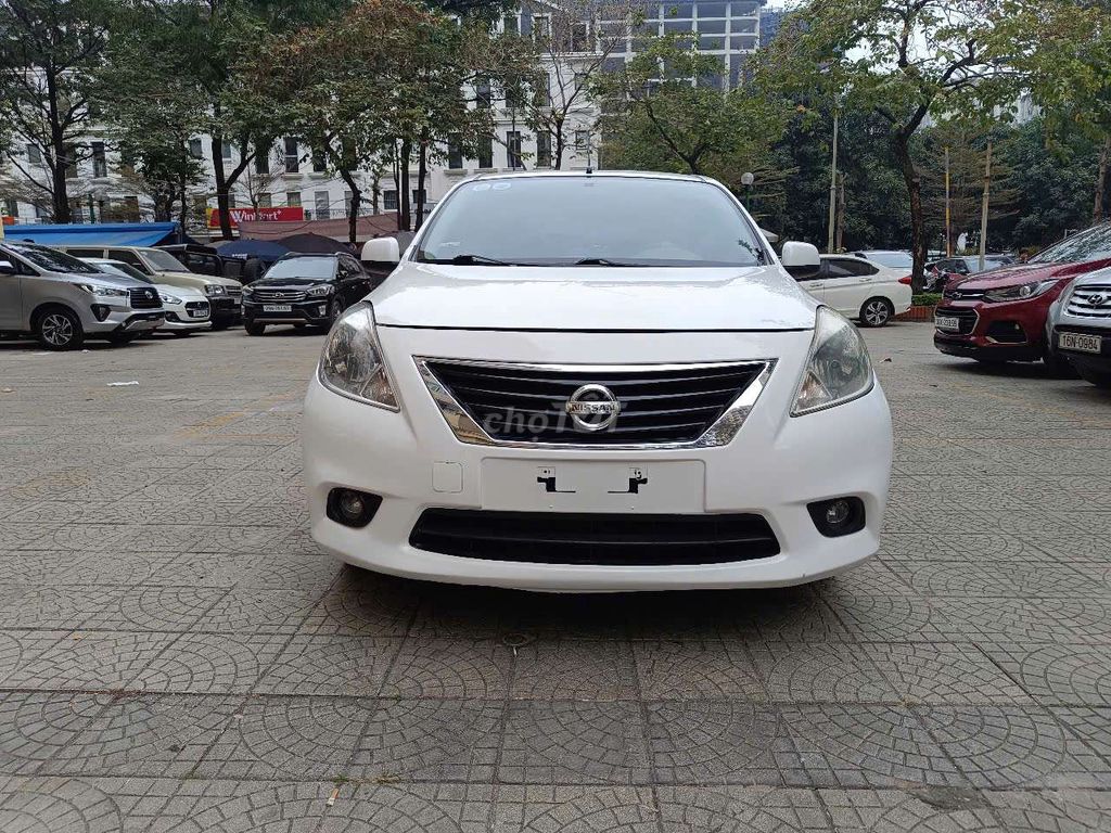 Nissan Sunny 2013 1.5 XV - 11000 km