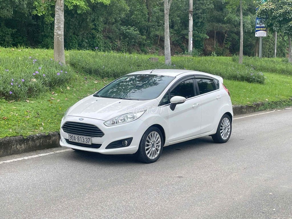 Ford Fiesta 2015 S 1.5 AT số tự động đẹp xuất sắc. Mua bán Ô tô tại Huyện Sóc Sơn Hà Nội được đăng bởi Xuân Khánh ô tô hình 4