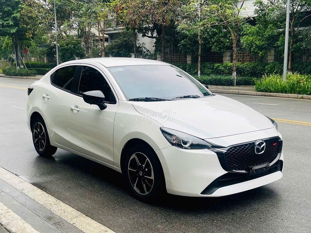Mazda Mazda 2 Premium 1.5 AT 2024 Trắng Tự động