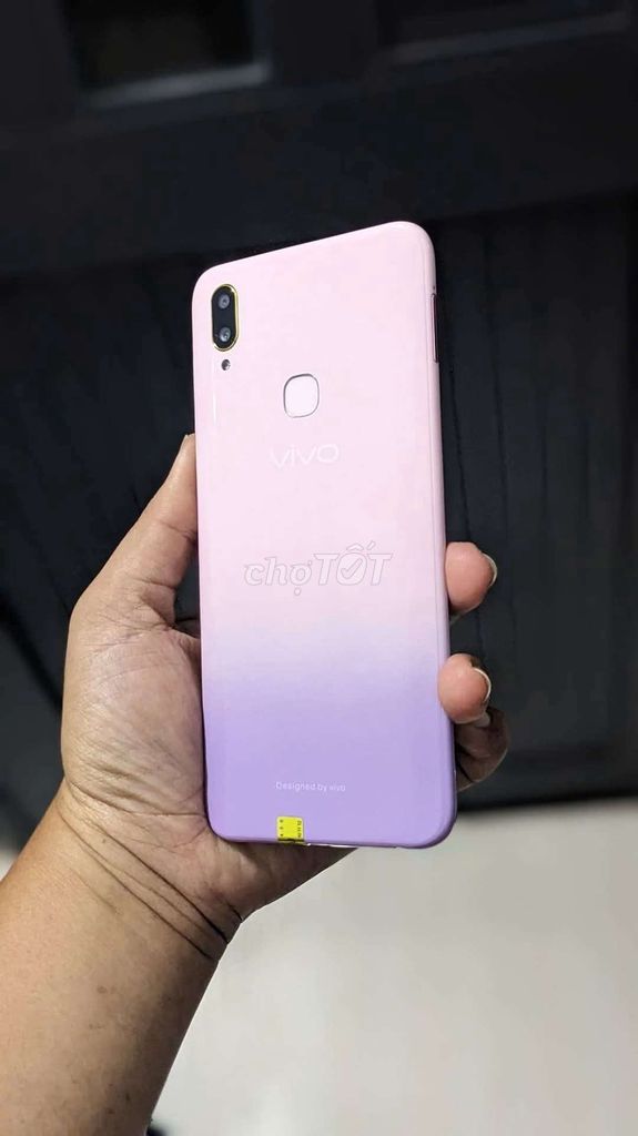 Vivo V11i ram cao, camera đẹp nét, máy lướt mượt