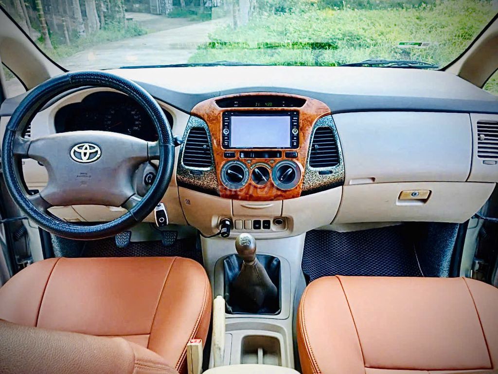 Toyota Innova 2006 G - 123 km. Mua bán Ô tô tại Thị xã Hoài Nhơn Bình Định được đăng bởi  Không chín ba bốn tám bảy một một  Bốn tám hình 3