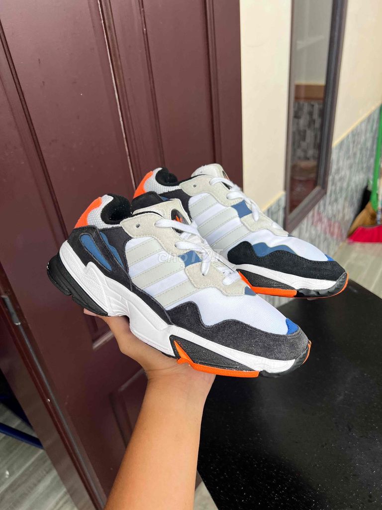 Giày thể thao Adidas Original Young-96 size 40. Mua bán Giày dép tại Quận Bắc Từ Liêm Hà Nội được đăng bởi Giày Si chính hãng nhập Thái trực tiếp  hình 1