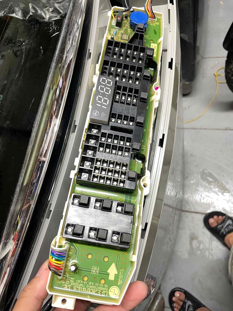 thanh lý máy giặt LG 10kg inveto. Mua bán Máy giặt tại Quận Tây Hồ Hà Nội được đăng bởi hà huy tiến hình 5