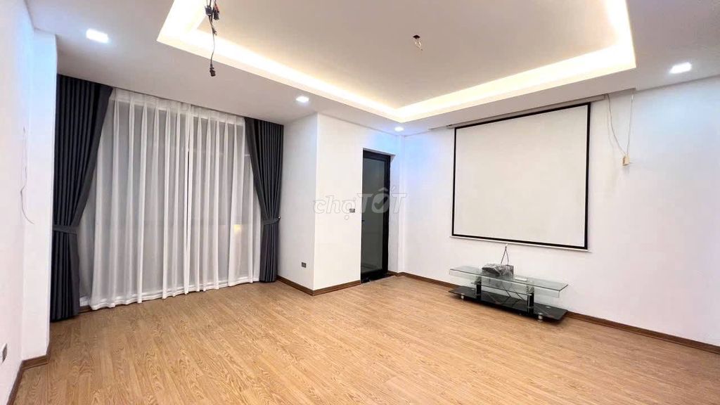 Аренда 5-этажного дома в городском районе Ван Фу, 90м², 22 млн/месяц