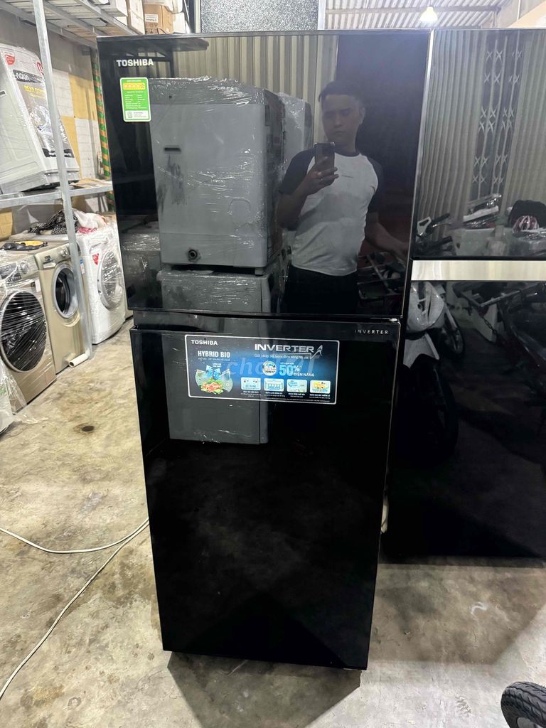 Thanh lý tủ lạnh Toshiba inveter 305 lít mặt kính. Mua bán Tủ lạnh tại Quận Thanh Khê Đà Nẵng được đăng bởi Phúc Đỗ hình 1