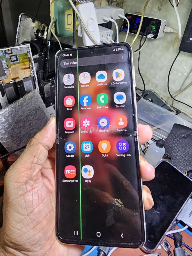 Galaxy Z Flip3 5G 128GB giá rẻ trải nghiệm . Mua bán Điện thoại tại Quận 8 Tp Hồ Chí Minh được đăng bởi Thiên Hòa mobile  hình 1