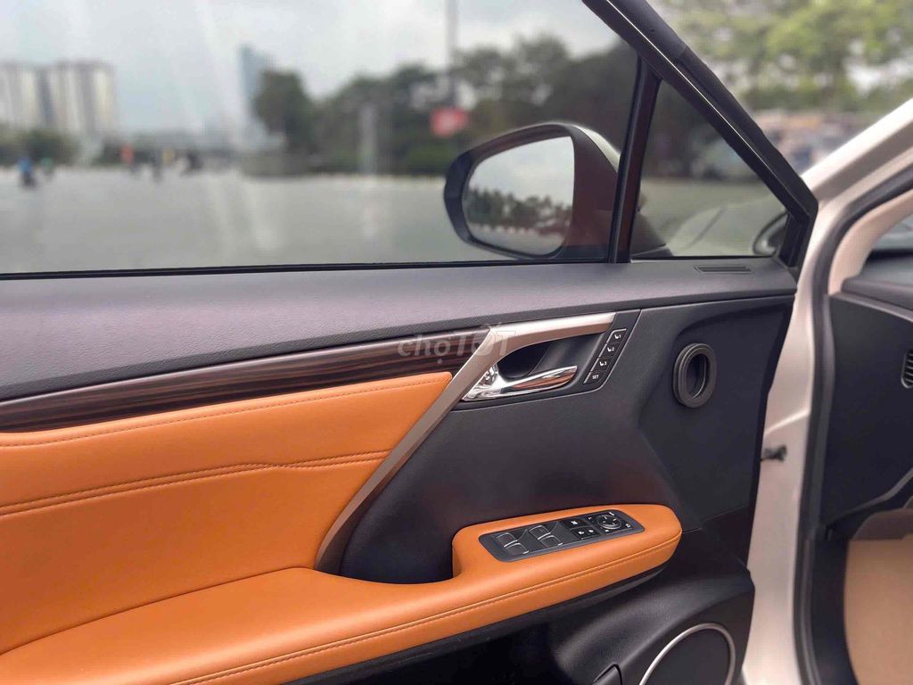 Lexus RX350 model 2021 màu vàng cát siêu đẹp. Mua bán Ô tô tại Quận Cầu Giấy Hà Nội được đăng bởi Cao Quý hình 6