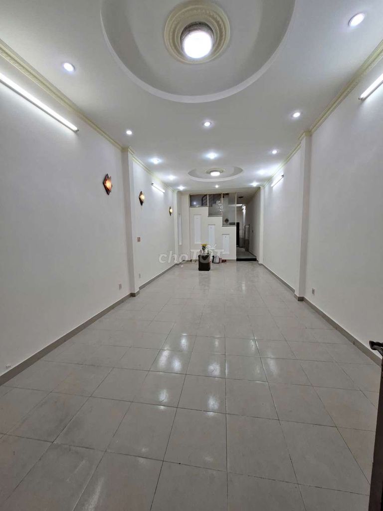Дом в тихом переулке у парка, район Ten Lua, 4x24м, 4 этажа, 4СП+кондиционер