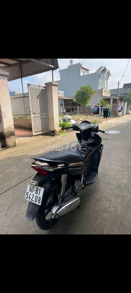 Honda Air Blade 2012 Đầu bò FI Đen vàng. Mua bán Xe máy tại Thành phố Biên Hòa Đồng Nai được đăng bởi tuan hình 6