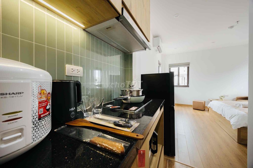 Cho thuê CHDV Studio mới tinh Ngõ 690 Lạc Long Quân, gần Lotte Tây Hồ