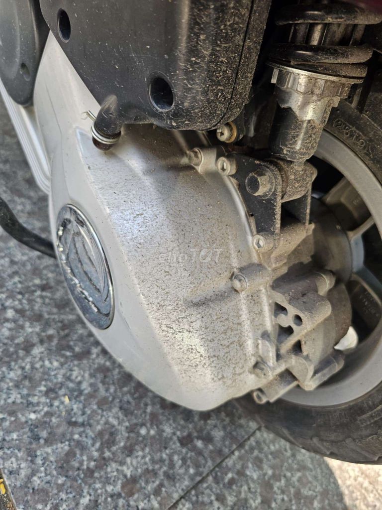 Piaggio Vespa LXV 3vie 2014 Đỏ. Mua bán Xe máy tại Quận Ba Đình Hà Nội được đăng bởi Bách hình 4