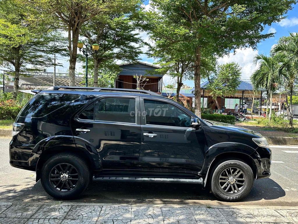 Toyota Fortuner 2015 2.7V 4x4 - 170000 km. Mua bán Ô tô tại Quận Sơn Trà Đà Nẵng được đăng bởi Châu Nguyễn hình 4