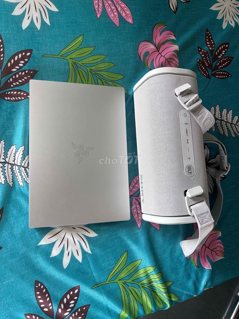 Razer Blade 14 White 2022. Mua bán Laptop tại Quận Tân Phú Tp Hồ Chí Minh được đăng bởi Bảo hình 1