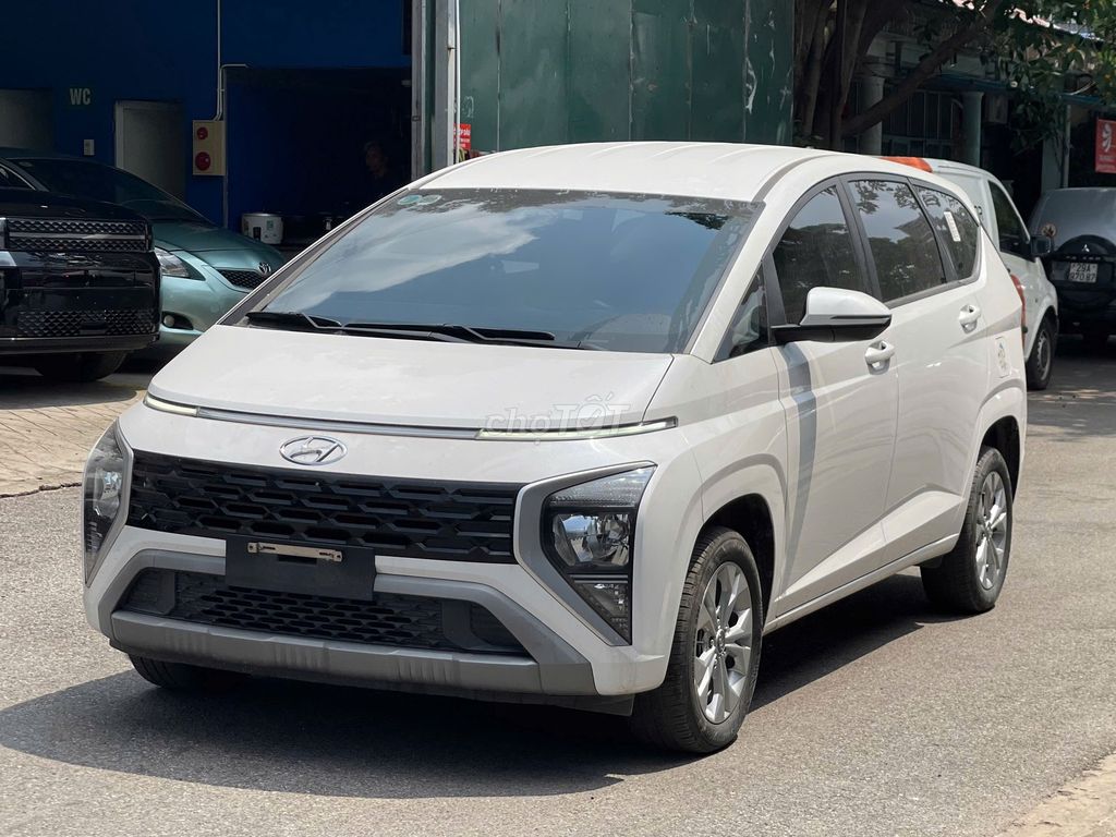Hyundai Stargazer Tiêu chuẩn 1.5 AT 2024 Trắng