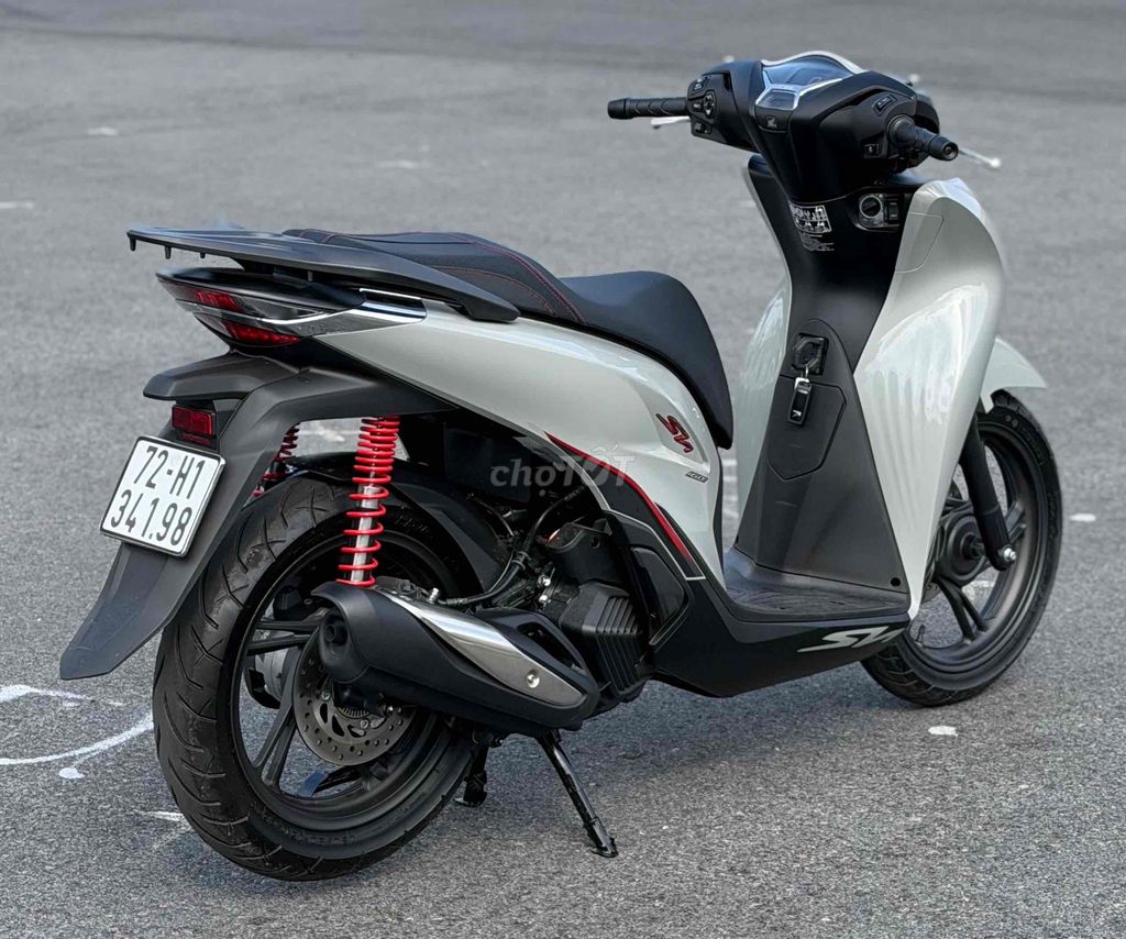 Хонда SH 160i ABS 2025 Серый, запах 26 км, владелец