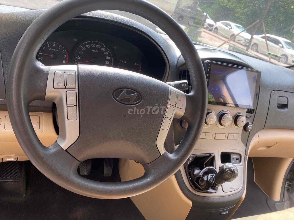 Hyundai Grand Starex 2014 - 9 chỗ. Mua bán Ô tô tại Quận Hà Đông Hà Nội được đăng bởi Hiệp Xoăn Hà Đông hình 8