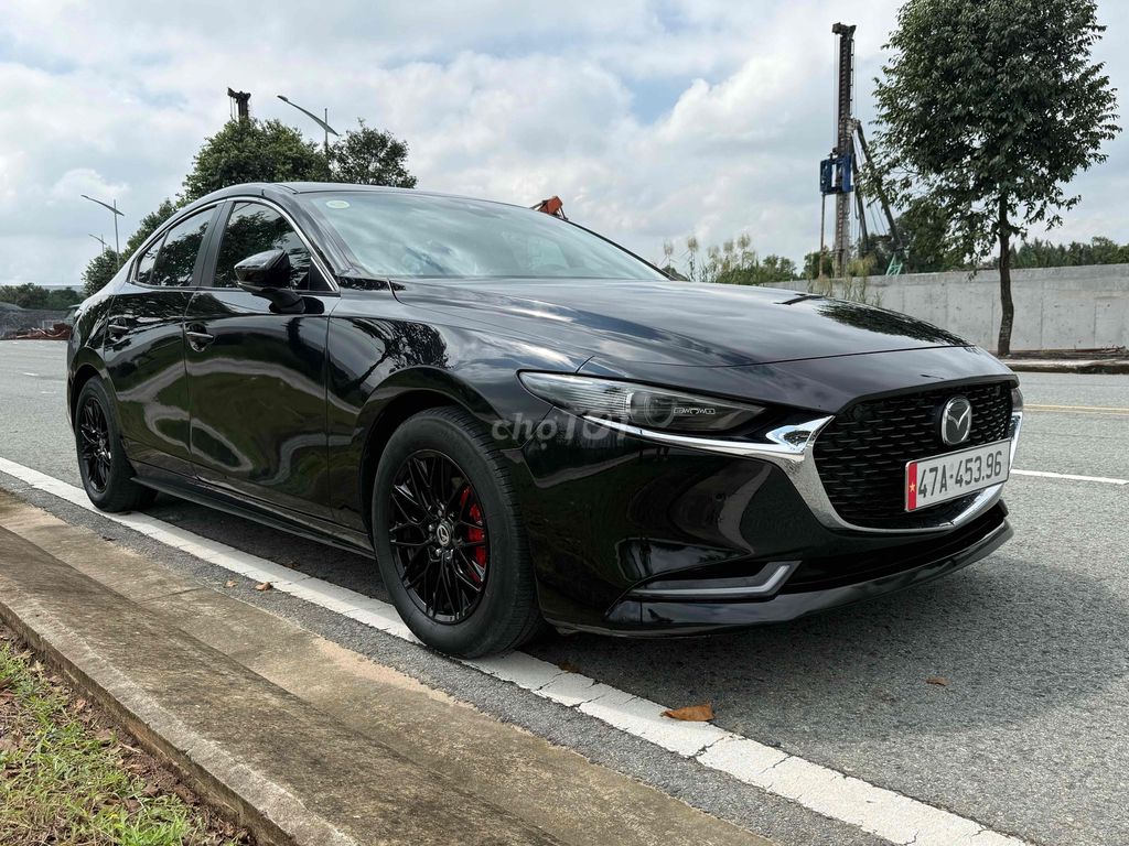 Mazda Mazda 3 1.5 Premium 2021 Черный 70.000 км